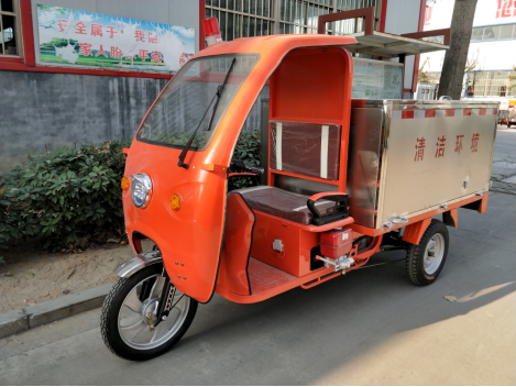 電動(dòng)三輪清運(yùn)車